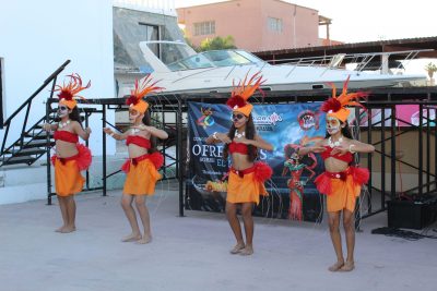 Dancers performing during the “Ofrendas Sobre El Mar” Altars at Sea event 